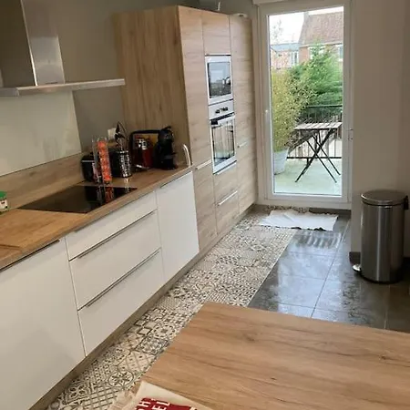 Belle Maison Renovee Avec Jardin Bien Situee *