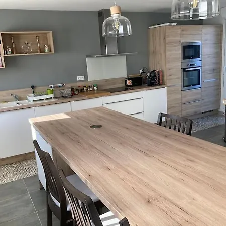 Belle Maison Renovee Avec Jardin Bien Situee Tatil Evi